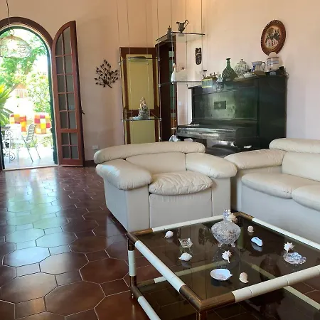 Villa Playa Grande Villa *